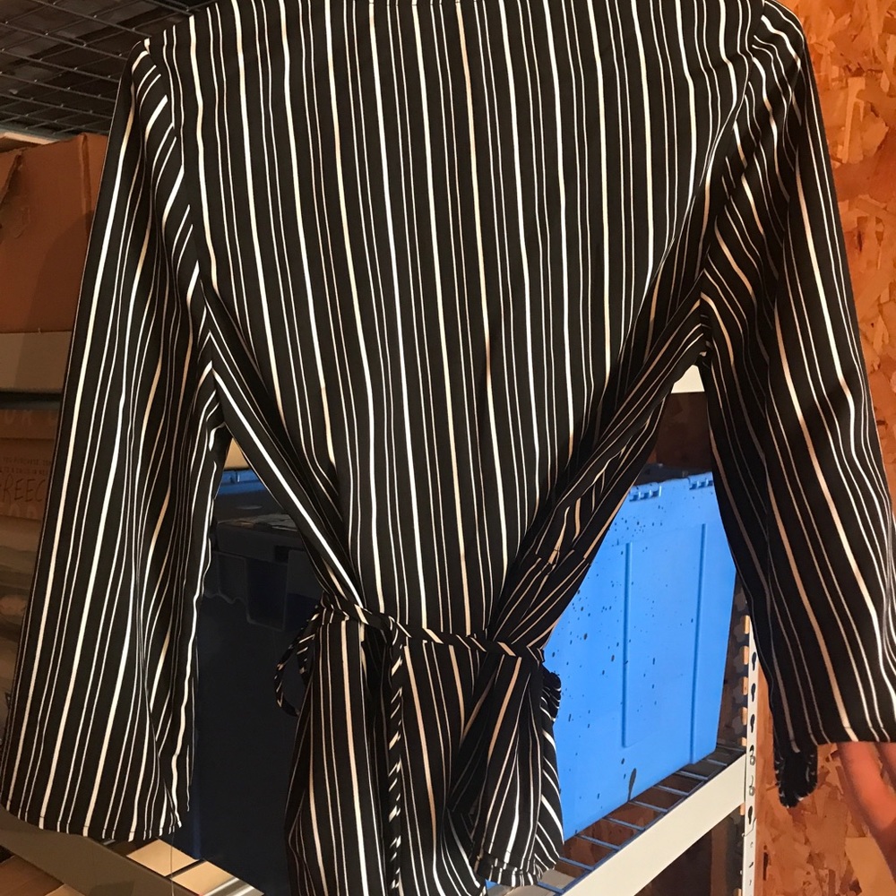 NWT black and white striped wrap top - Picture 3 of 5